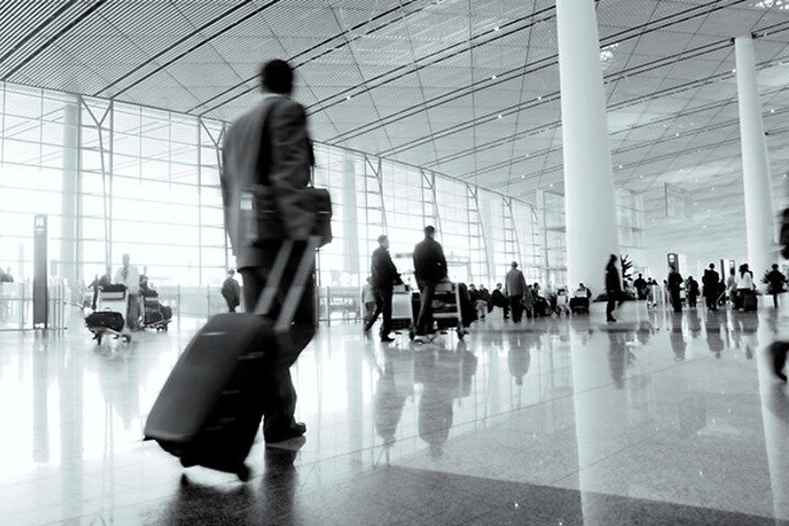 Transfert aller-retour privé-sécurisé entre l'aéroport de Buffalo et Niagara Falls Canada