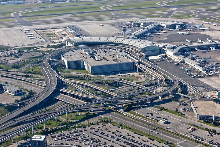 Transfert aller-retour privé-sécurisé entre l'aéroport de Buffalo et Niagara Falls Canada