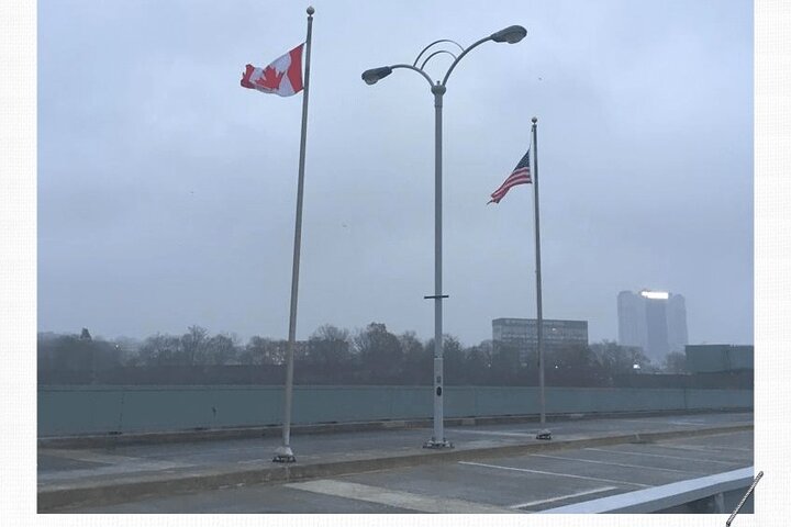 Transfert aller-retour privé-sécurisé entre l'aéroport de Buffalo et Niagara Falls Canada