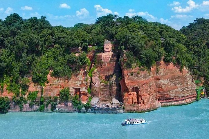Leshan Gigante Buddha e Huanglongxi città antica Tour privato di un giorno