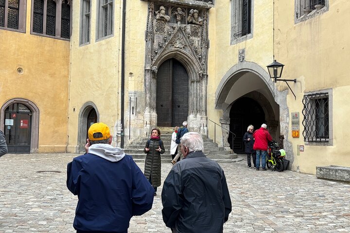 Regensburg Private Tour. Personligheter, konst och mat