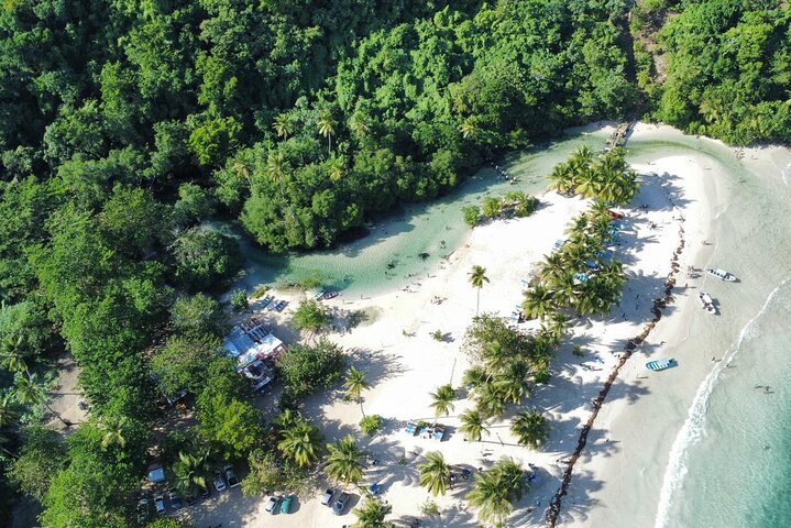 Aventura en Samaná: Cayo Levantado y Salto del Limón.