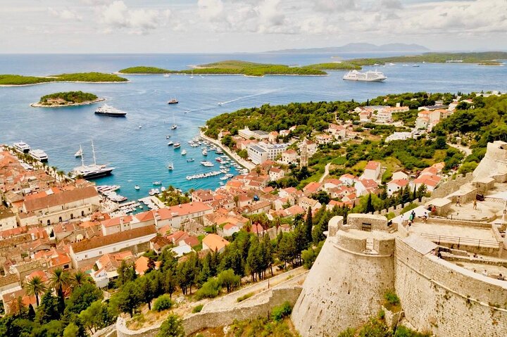 Hvar Lavenderfelt, Stenbyer og naturskjønne utsikter av eTuk Tuk
