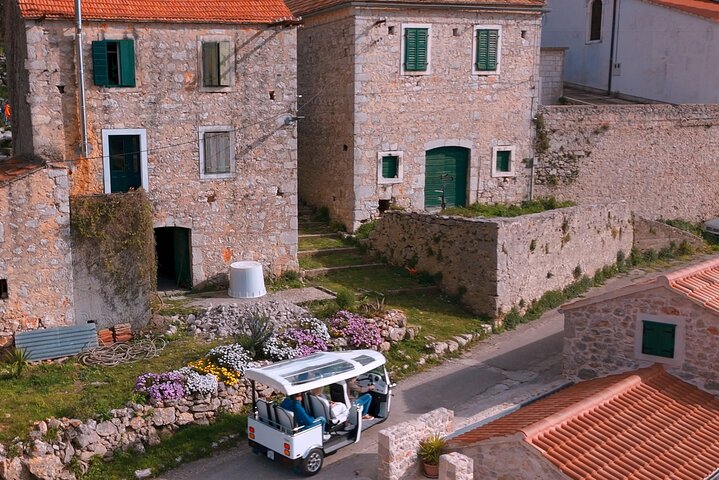 Hvar Lavenderfelt, Stenbyer og naturskjønne utsikter av eTuk Tuk