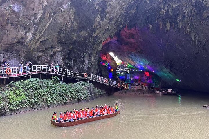 Private Tagestour zum Gulong Canyon und Cave Fairland von Guangzhou