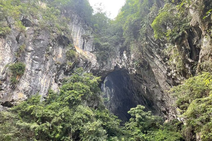 Private Tagestour zum Gulong Canyon und Cave Fairland von Guangzhou