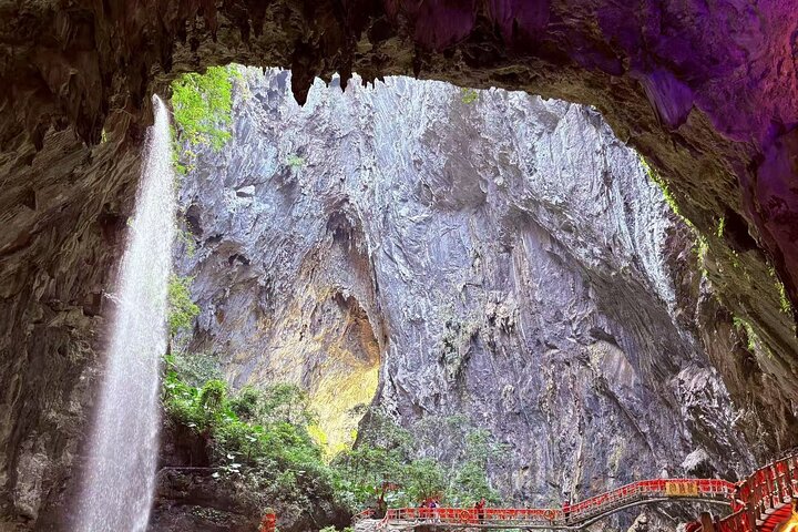 Private Tagestour zum Gulong Canyon und Cave Fairland von Guangzhou