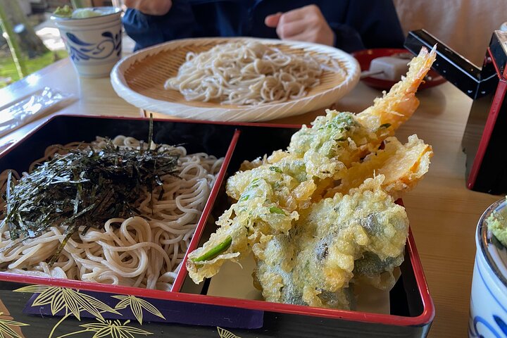 Privé Boeddhistische Tempel Ritueel & Soba Tour – Tokio bij Jindaiji