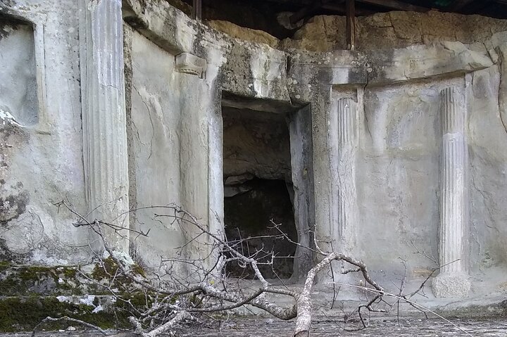 Tour del Patrimonio de la UNESCO: Antiguo Lin y Tumbas Reales de Selca