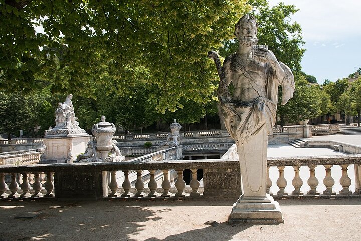 NIMES | Recorrido privado a pie de 2 horas por el centro histórico de Nimes