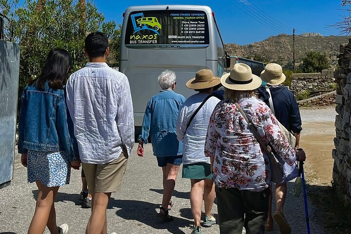 Naxos: Höhepunkte-Bustour mit freier Zeit zum Mittagessen in Apeiranthos