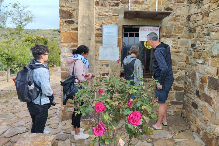 Naxos: Höhepunkte-Bustour mit freier Zeit zum Mittagessen in Apeiranthos