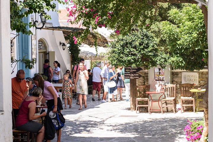 Naxos: Höhepunkte-Bustour mit freier Zeit zum Mittagessen in Apeiranthos