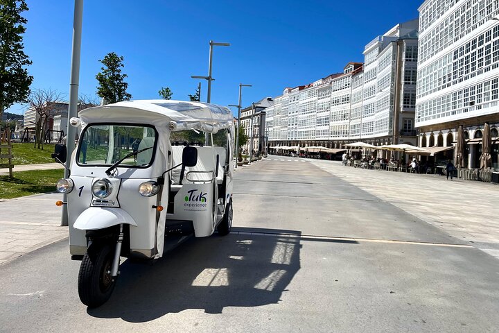 Descubra A Coruña: Passeio Privado de Tuk-Tuk de 1 Hora