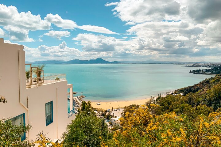 Sjarmen til hovedstaden: Kartago Sidi Bou Saïd og medinaen