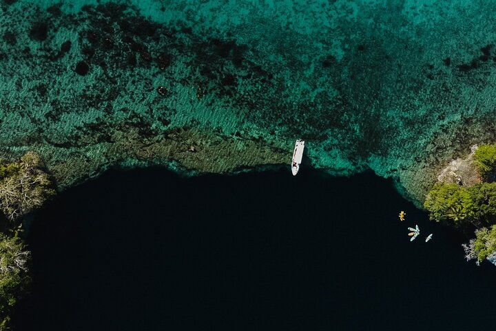 Tour en barco por la laguna de Bacalar con barra libre y aperitivos
