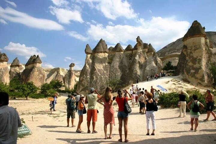 Capadocia Red Tour, (incluido, almuerzo, guía, entradas)