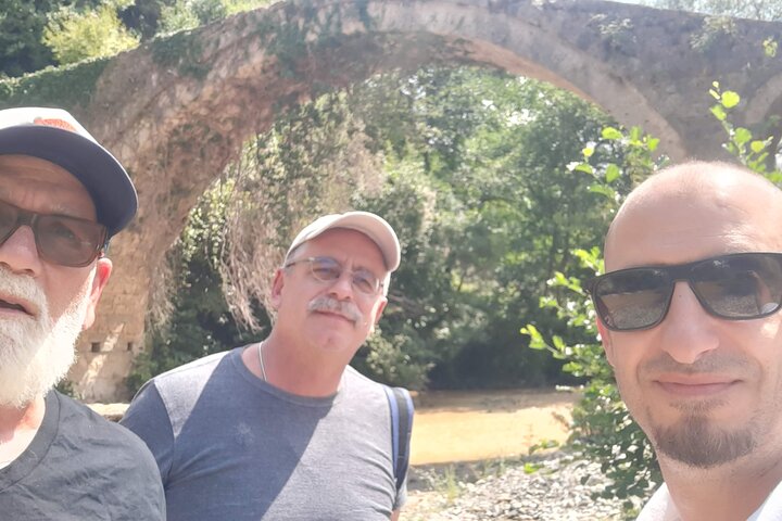 Tour del Patrimonio de la UNESCO: Antiguo Lin y Tumbas Reales de Selca