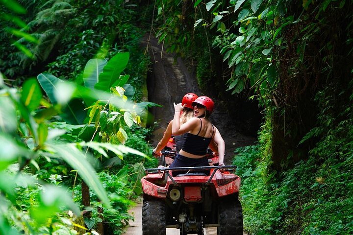 Kuber ATV Bali door Rivier, Rijstveld, Tunnel en Waterval