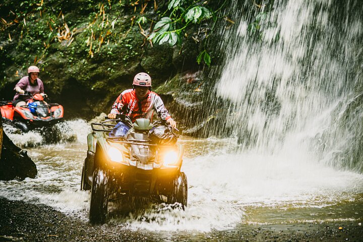 Kuber ATV Bali door Rivier, Rijstveld, Tunnel en Waterval