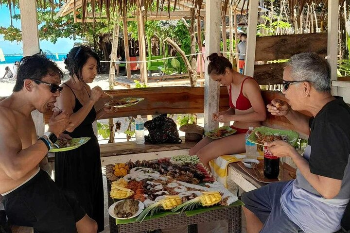 Hoteller i nærheden af Siargao Group Tri Island Tour with Boodle Fight Lunch