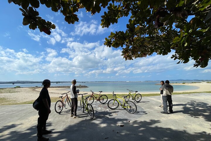 Tour in bicicletta di 3 ore a Okinawa con guida parlante inglese