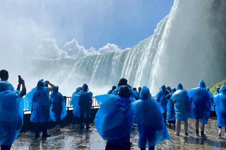 Niagara Falls Canada Day Tour fra Toronto + båttur alternativ