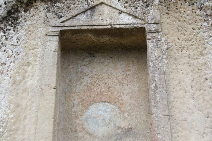 Tour del Patrimonio de la UNESCO: Antiguo Lin y Tumbas Reales de Selca