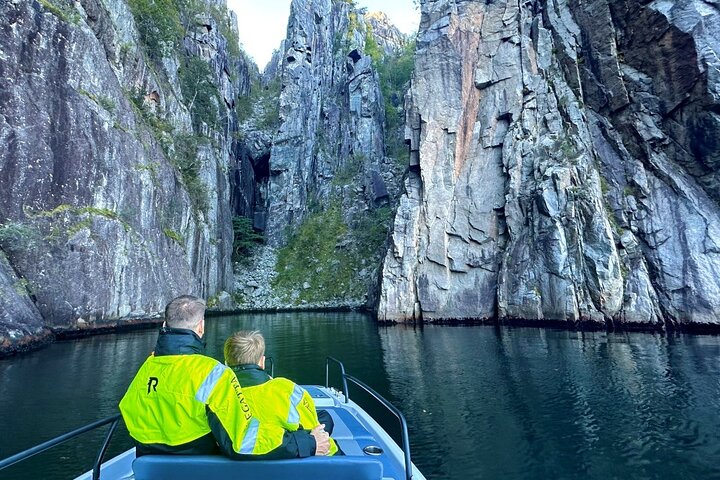 Restauranter i nærheden af Lysefjord Safari on Speedboat