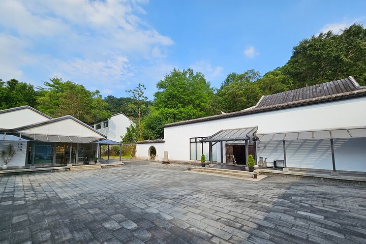 Thousand Island Lake and Pinglin Tea Plantation from Taipei