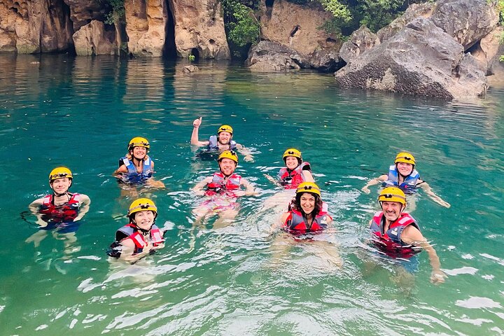 Visite d'une journée de la grotte sombre et de la grotte de Phong Nha