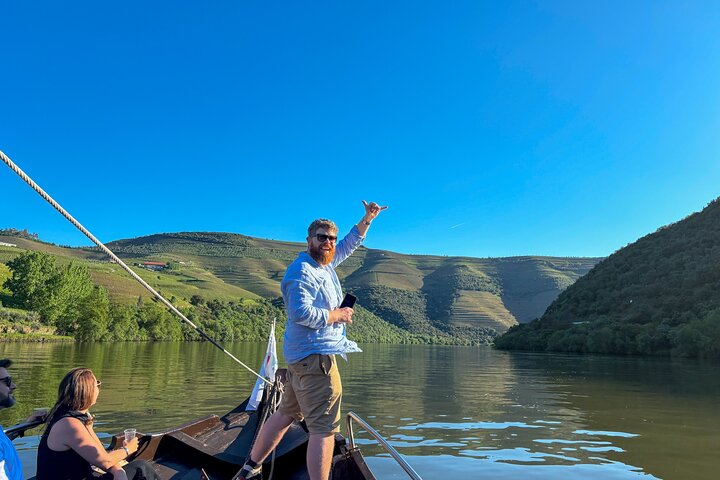 Melhor do Douro num Dia: Barco, Vinho e Almoço Familiar