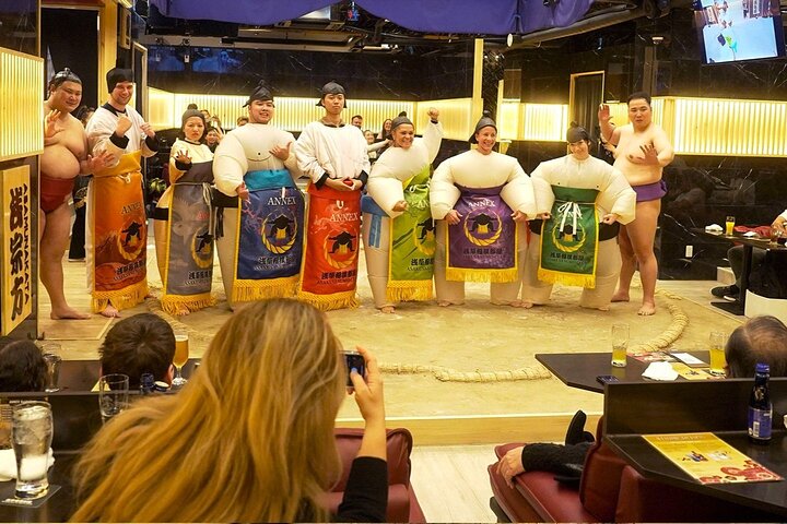 Tokyo Lyx Sumo upplevelse med Deluxe japanska köket