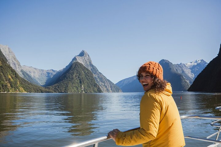 Prisvindende Milford Sound Full Day Tour & Cruise fra Te Anau