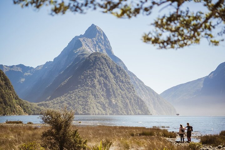 Prisvindende Milford Sound Full Day Tour & Cruise fra Te Anau