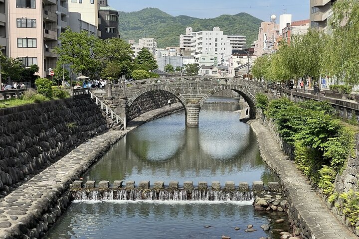 Nagasaki Private Tour med en lokal: Fred, mat og skjulte edelstener