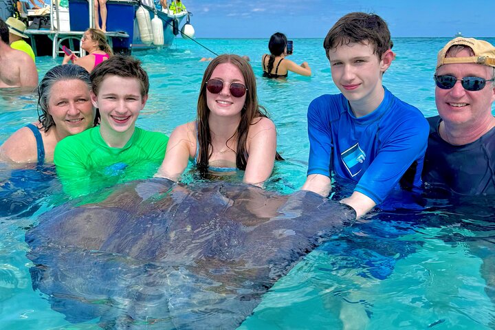 Fun Family 3 detiene la aventura StingrayCity