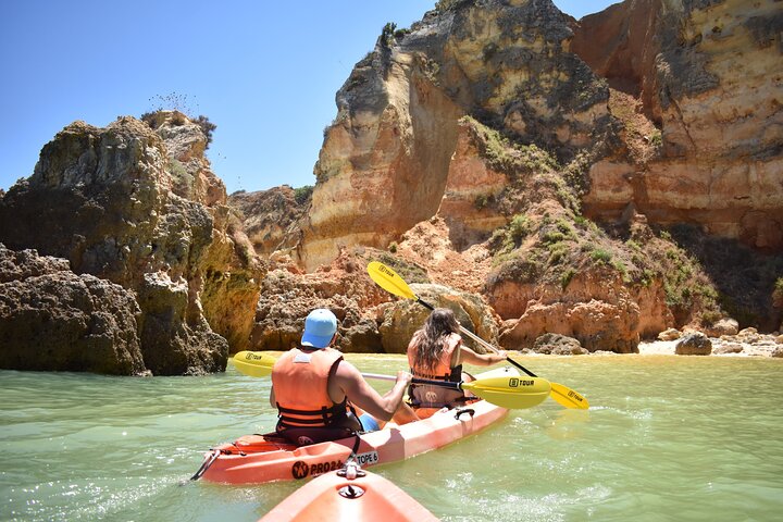 Kajaktour in kleiner Gruppe zu den Ponta da Piedade-Höhlen – Lagos