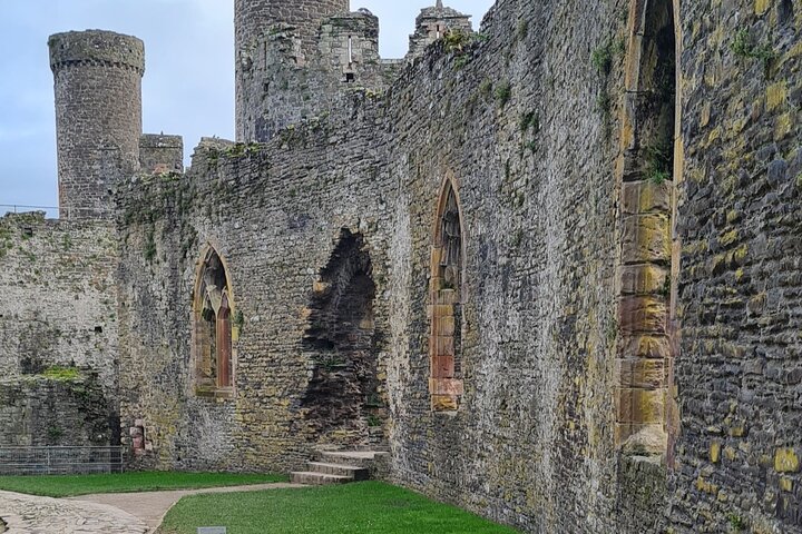 Open groepsrondleiding door Conwy Castle met een officiële gids