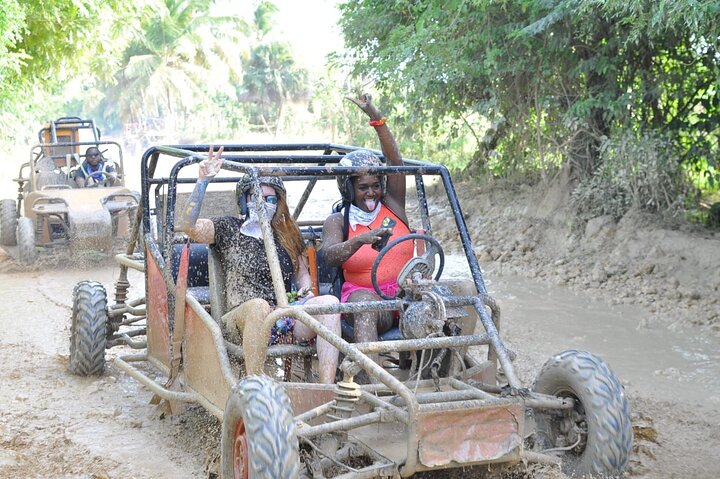 Aventura en Samaná: Cayo Levantado y Salto del Limón.