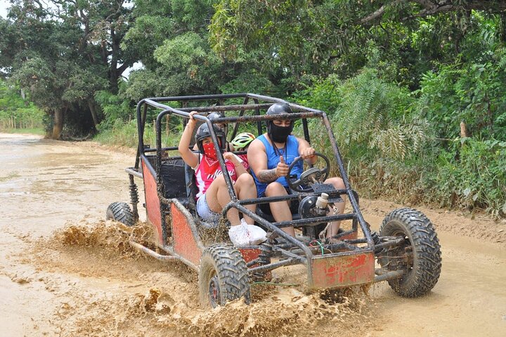Aventura en Samaná: Cayo Levantado y Salto del Limón.