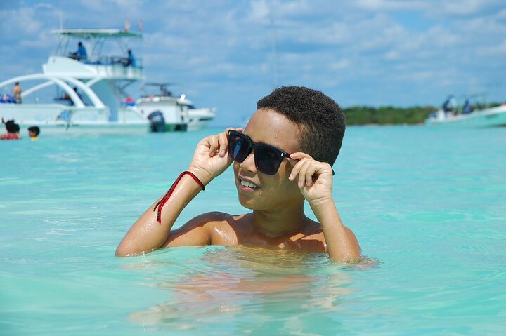 Aventura en Samaná: Cayo Levantado y Salto del Limón.