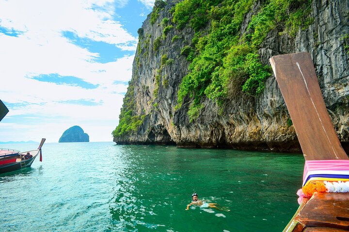 Koh Lanta 4 Islands av Private Longtail Boat med Emerald Cave
