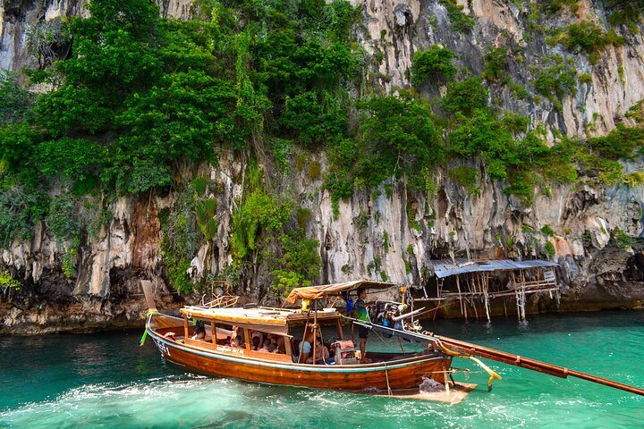 Koh Lanta 4 Islands av Private Longtail Boat med Emerald Cave