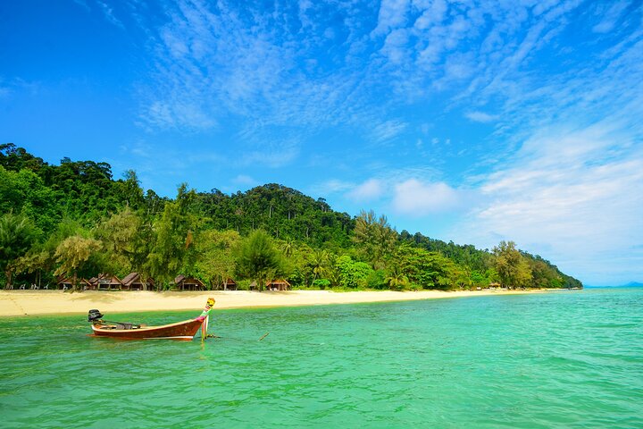 Koh Lanta 4 Islands av Private Longtail Boat med Emerald Cave