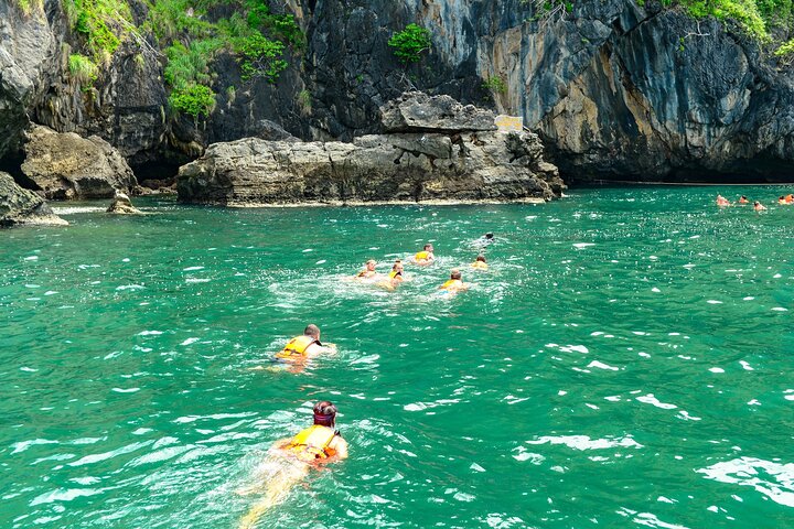 Koh Lanta 4 Islands av Private Longtail Boat med Emerald Cave