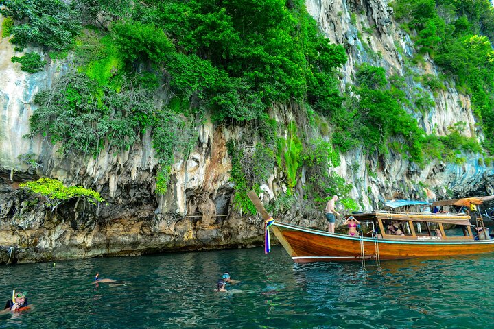Koh Lanta 4 Islands av Private Longtail Boat med Emerald Cave