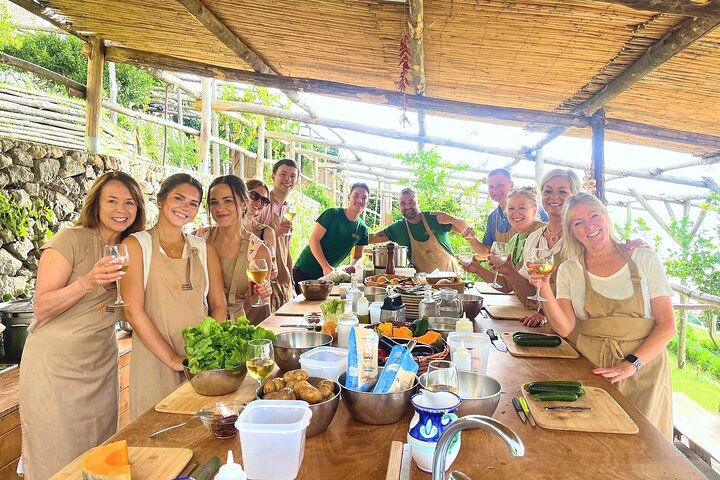 Corso di cucina pratico e tour in agriturismo in Costiera Amalfitana