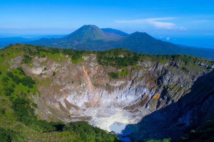 Mount Lokon & Mahawu Trekking – Privat tur med frokost