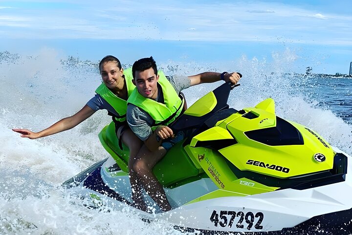 Viagem a Koh Larn a partir de Pattaya com Snorkeling Jetski Parasailing